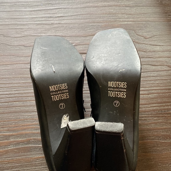 Mootsies Tootsies collection black square toed booties in size 7. - Picture 8 of 9